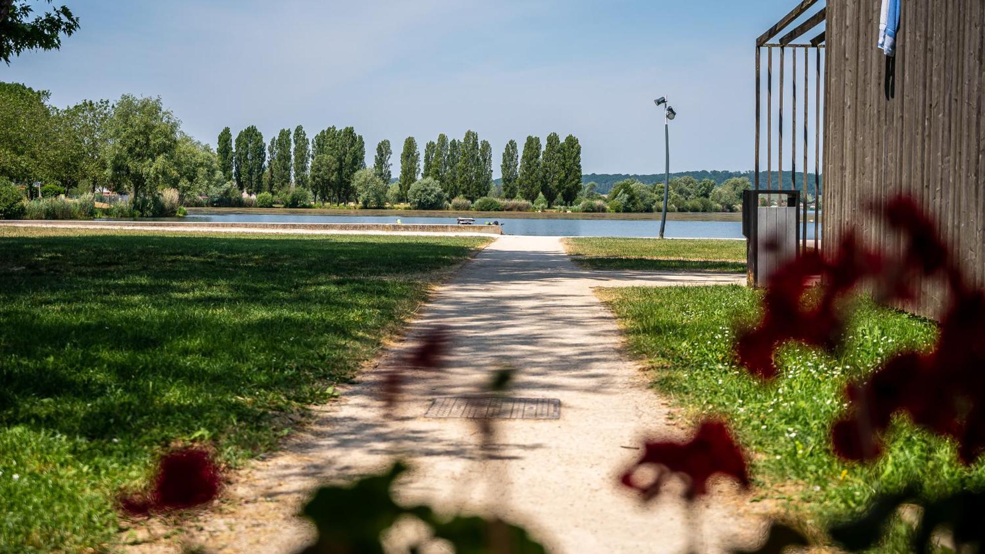 Vaivre-et-Montoille Camping Vesoul מראה חיצוני תמונה