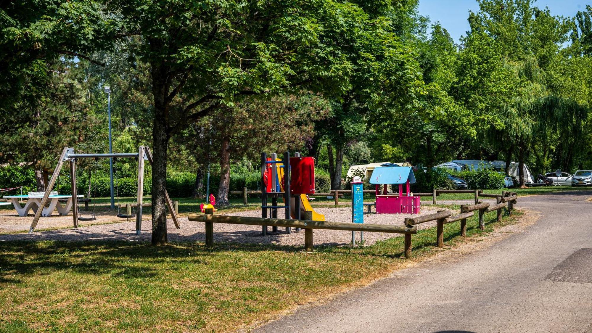 Vaivre-et-Montoille Camping Vesoul מראה חיצוני תמונה